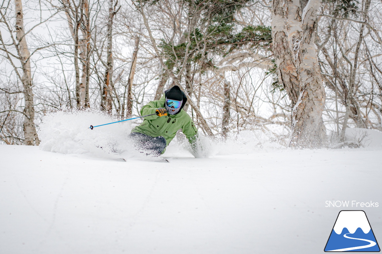 サッポロテイネ｜今シーズンは春セッション！プロスキーヤー・谷藤昌司さんと滑る１日。まさかのパウダー？！